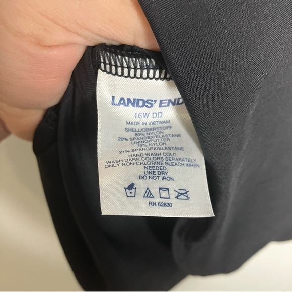 Lands’ End black Tankini top underwire size 16W DD slimming round neckline - Picture 6 of 6